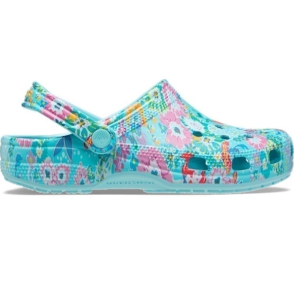 NWT Crocs Vera Bradley Disney’s The Little Mermaid Classic Clogs - Picture 2 of 8